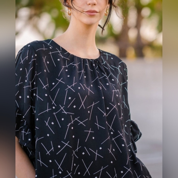 URBAN DICTION Romper - Picture 4 of 4